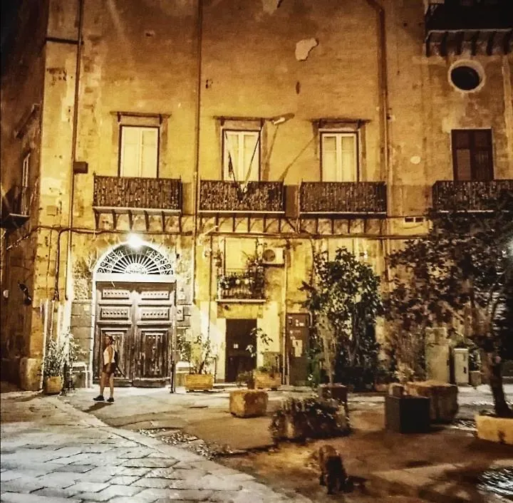 Beeclaire Guest House Palermo Italia
