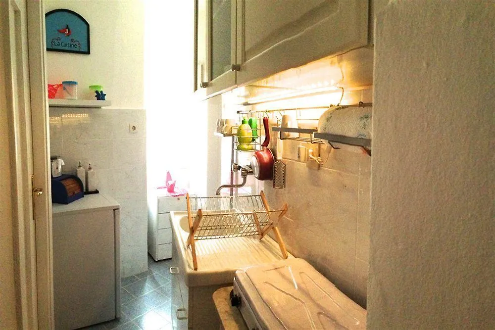 Beeclaire Guest House Palermo 0*,  Italia