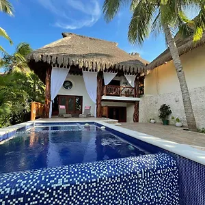 https://casa-pirata-isla-holbox.quintano-roohotels.com