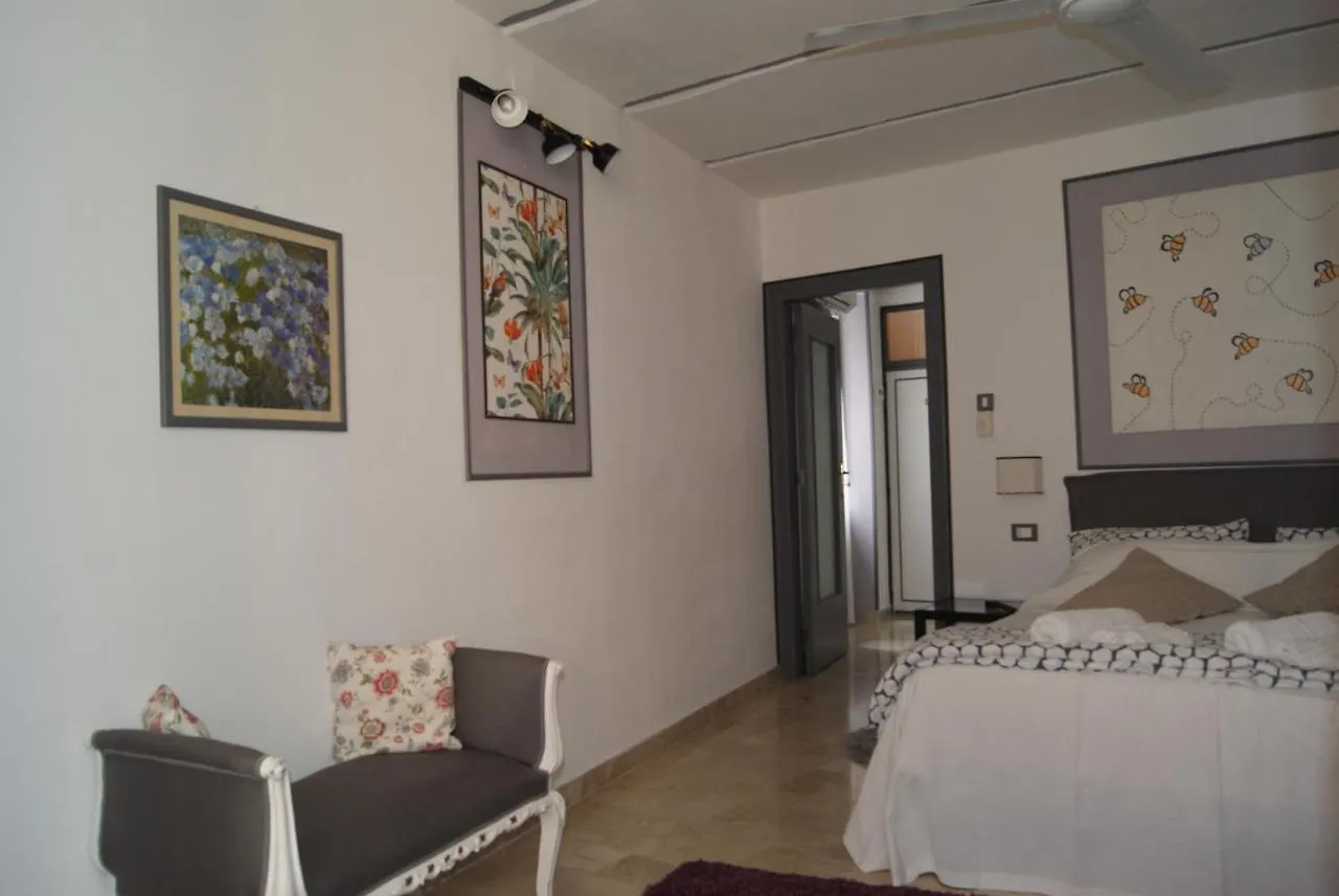 Apartment Beeclaire Guest House Palermo